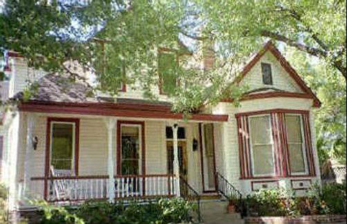 Brava House Bed And Breakfast - Austin - Building