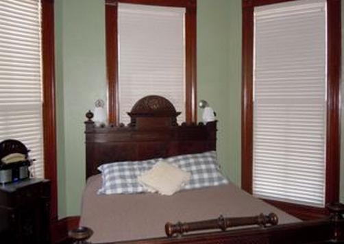 Brava House Bed And Breakfast - Austin - Bed
