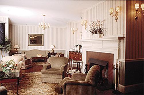 John Jeffries House - Boston - Living room