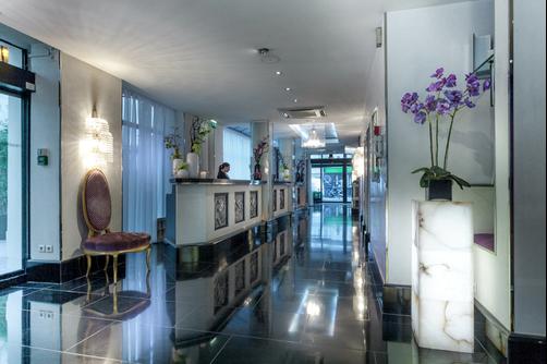 Les Jardins du Marais - Paris - Front desk