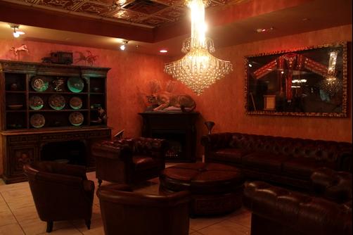 Prospector Hotel and Casino - Ely - Front desk