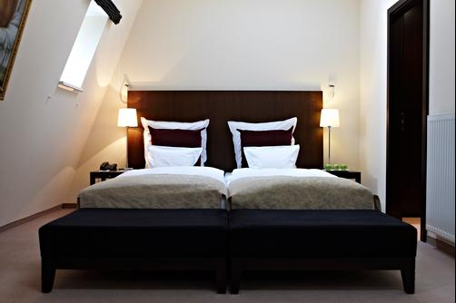 Steigenberger Hotel Metropolitan - Frankfurt am Main - Bedroom