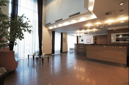InterCityHotel Frankfurt - Frankfurt am Main - Lobby