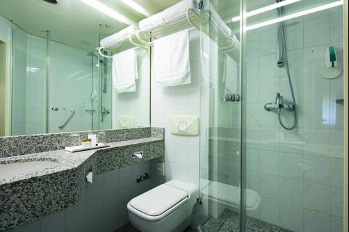 InterCityHotel Frankfurt - Frankfurt am Main - Bathroom