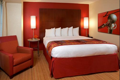 Residence Inn by Marriott Beverly Hills - Los Angeles - Bedroom