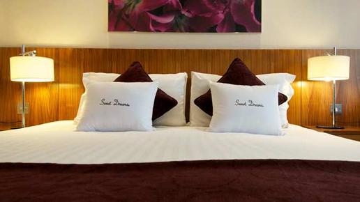 DoubleTree by Hilton Hotel London - Victoria - London - Bedroom