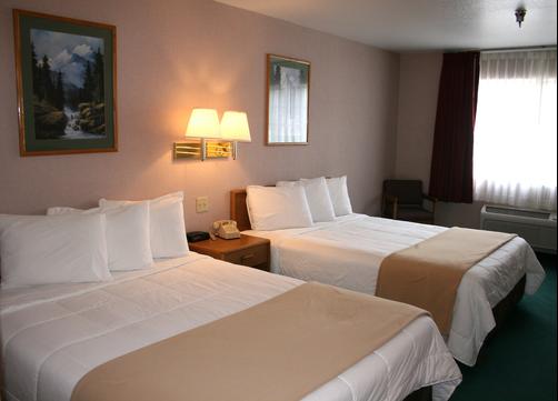 Allington Inn and Suites - South Fork - Queen bedroom