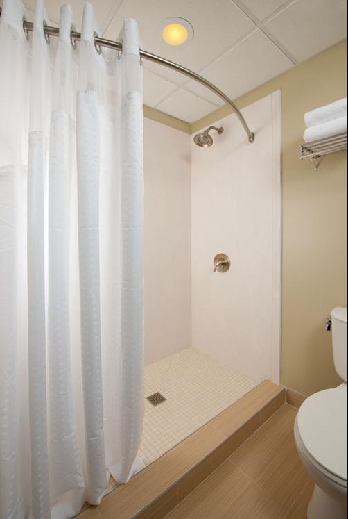 Holiday Inn Express & Suites Pittsburgh West - Greentree - Pittsburgh - Bathroom