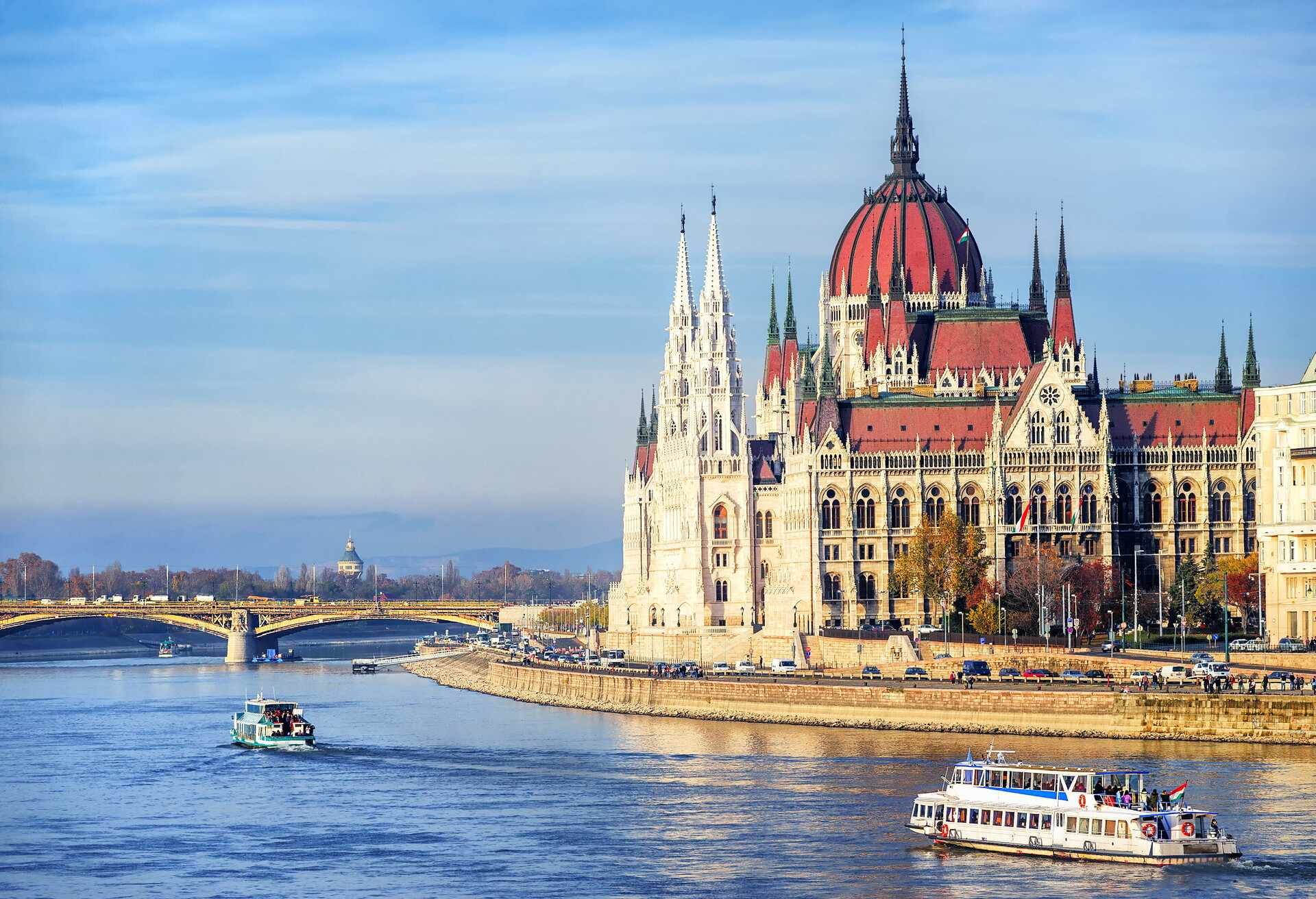 Parliament building, Budapest, Hungary; Shutterstock ID 203853217; Purpose: Social Media; Brand (KAYAK, Momondo, Any): Any