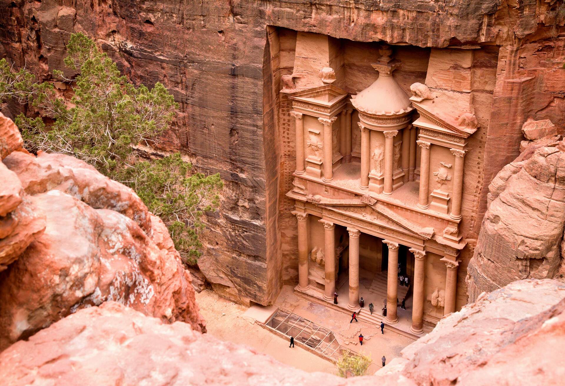 The Treasury. Ancient city of Petra carved out of the rock, Jordan; Shutterstock ID 37697398; Purpose: ; Brand (KAYAK, Momondo, Any):