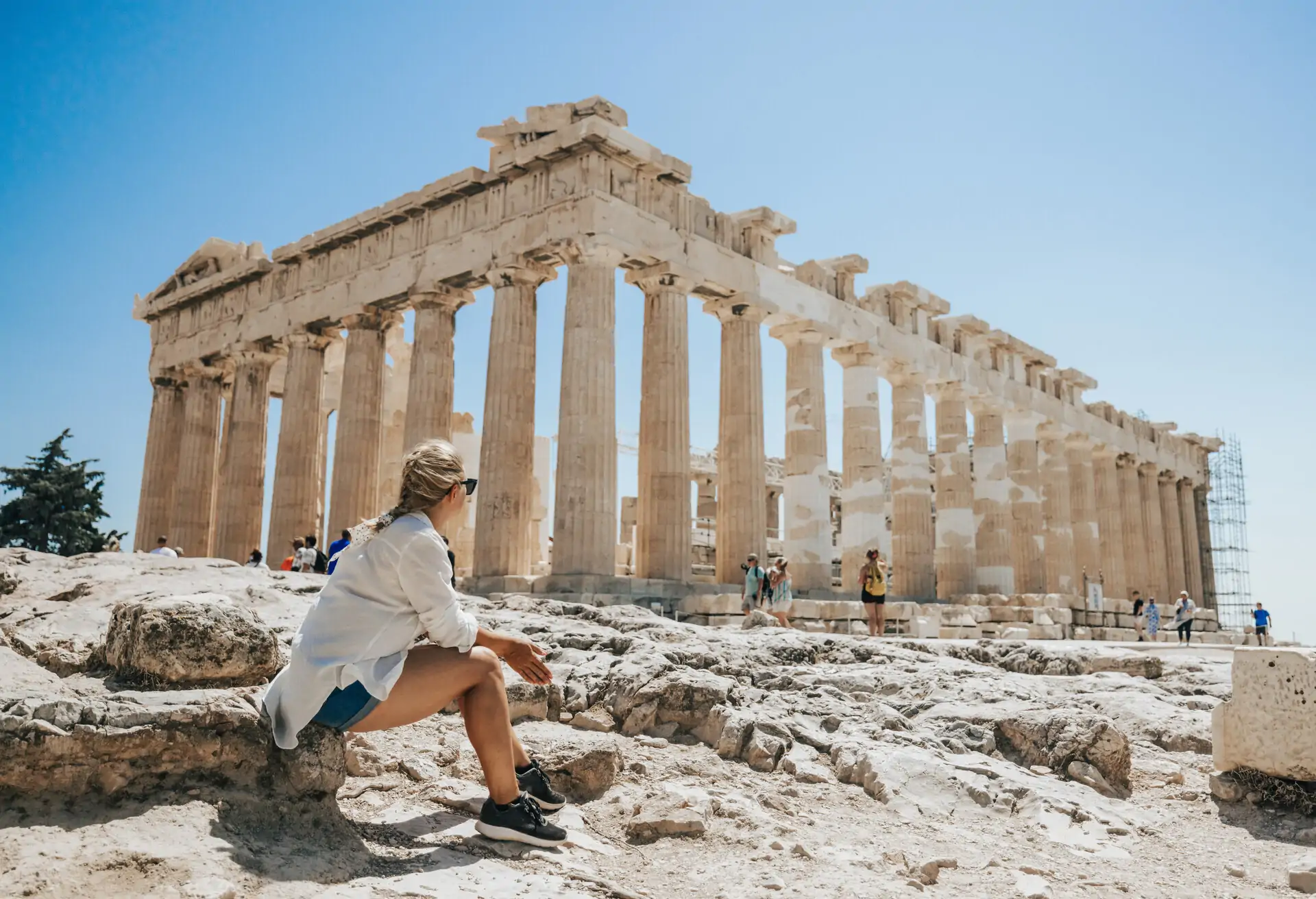 dest_athens_greece_gettyimages-1432205764_universal_within-usage-period_101509