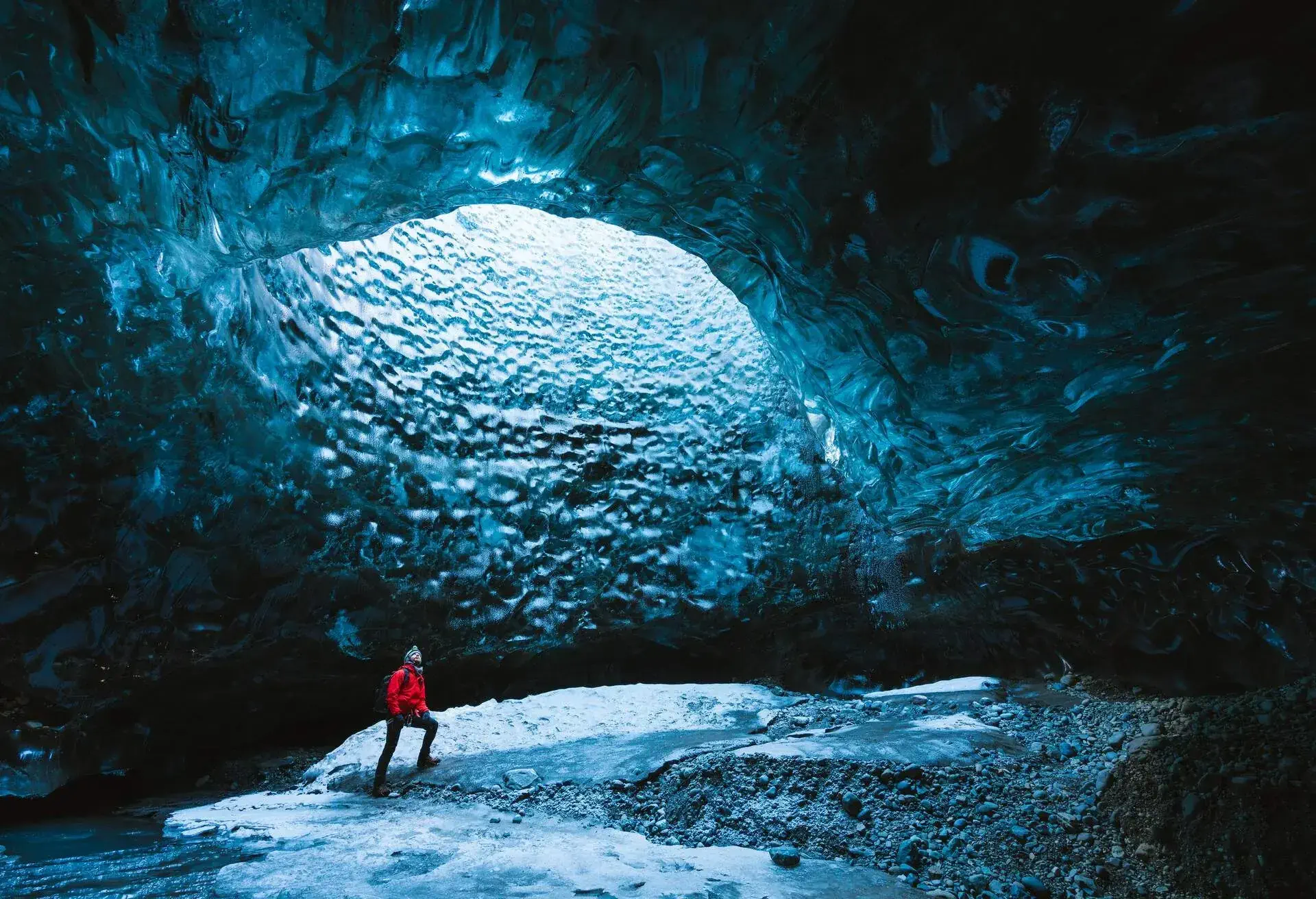 ICELAND_ICE_CAVE_JOKULSARLON_GLACIER_LAGOON