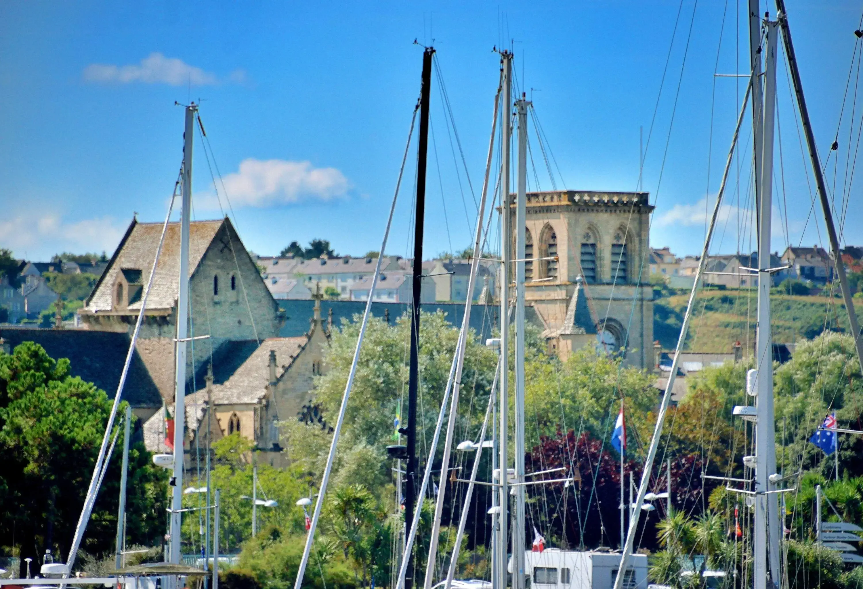 Cherbourg-en-Cotentin, the Sainte-Trinité basilica seen from the port. Cherbourg-en-Cotentin, fortified town and port in the north of the Cotentin peninsula, one of the three sub-prefectures of the Manche department and maritime prefecture of Manche and the North Sea. The largest artificial harbor in Europe and the second in the world. La Manche, Normandy, France, Europe