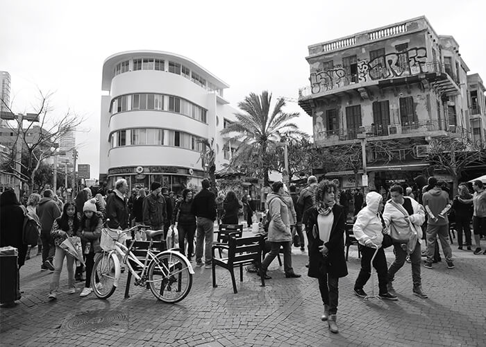 Maria Menzel | Tel Aviv: Magen David Square