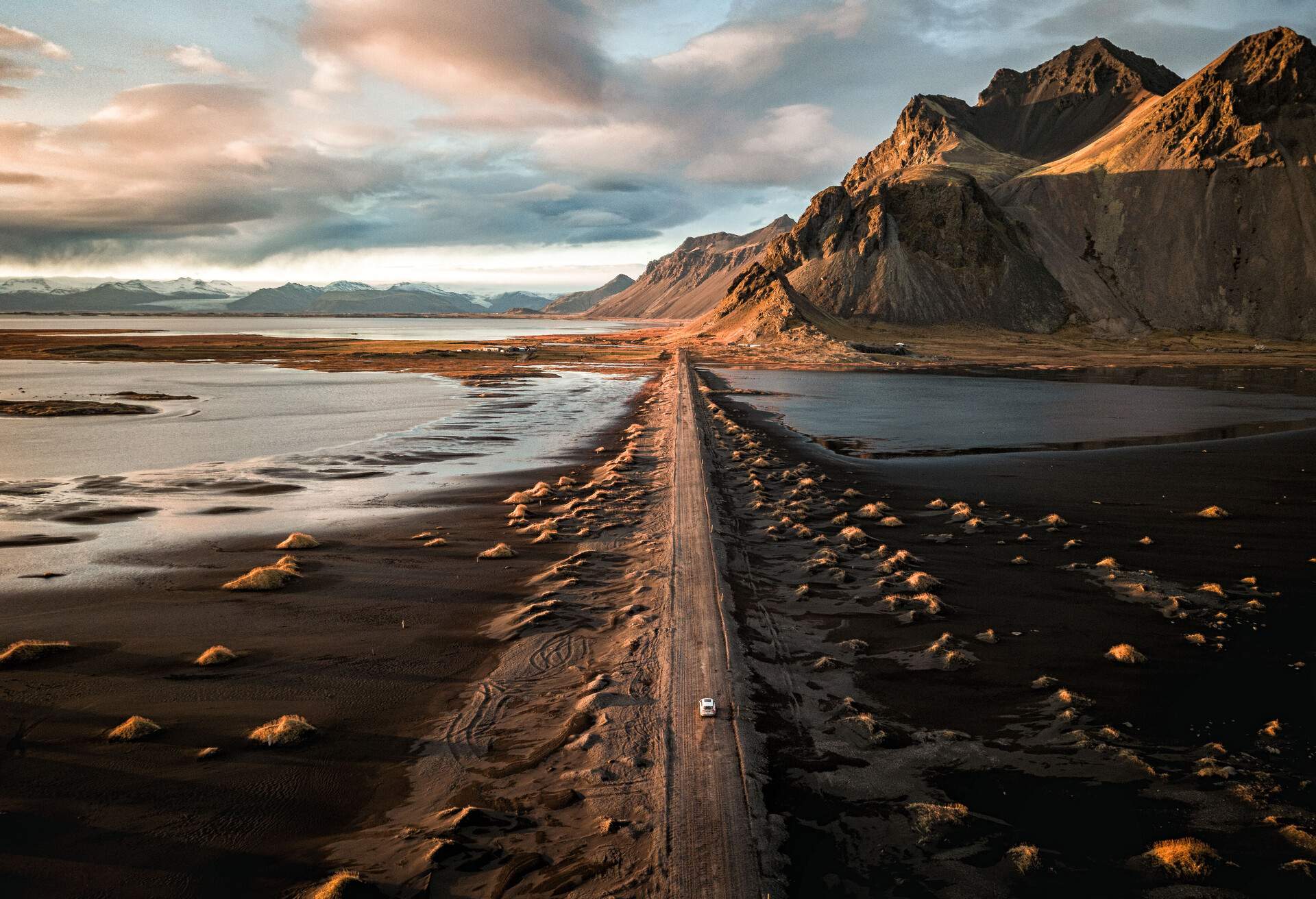 dest_iceland_ring-road_shutterstock_1636856710_universal_within-usage-period_80539