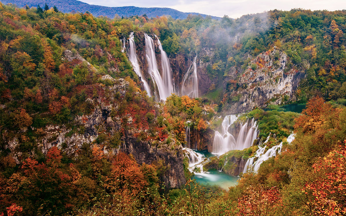Plitvice Lakes Romantic Autumn