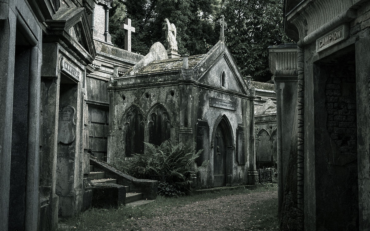 Highgate Cemetery haunted britain