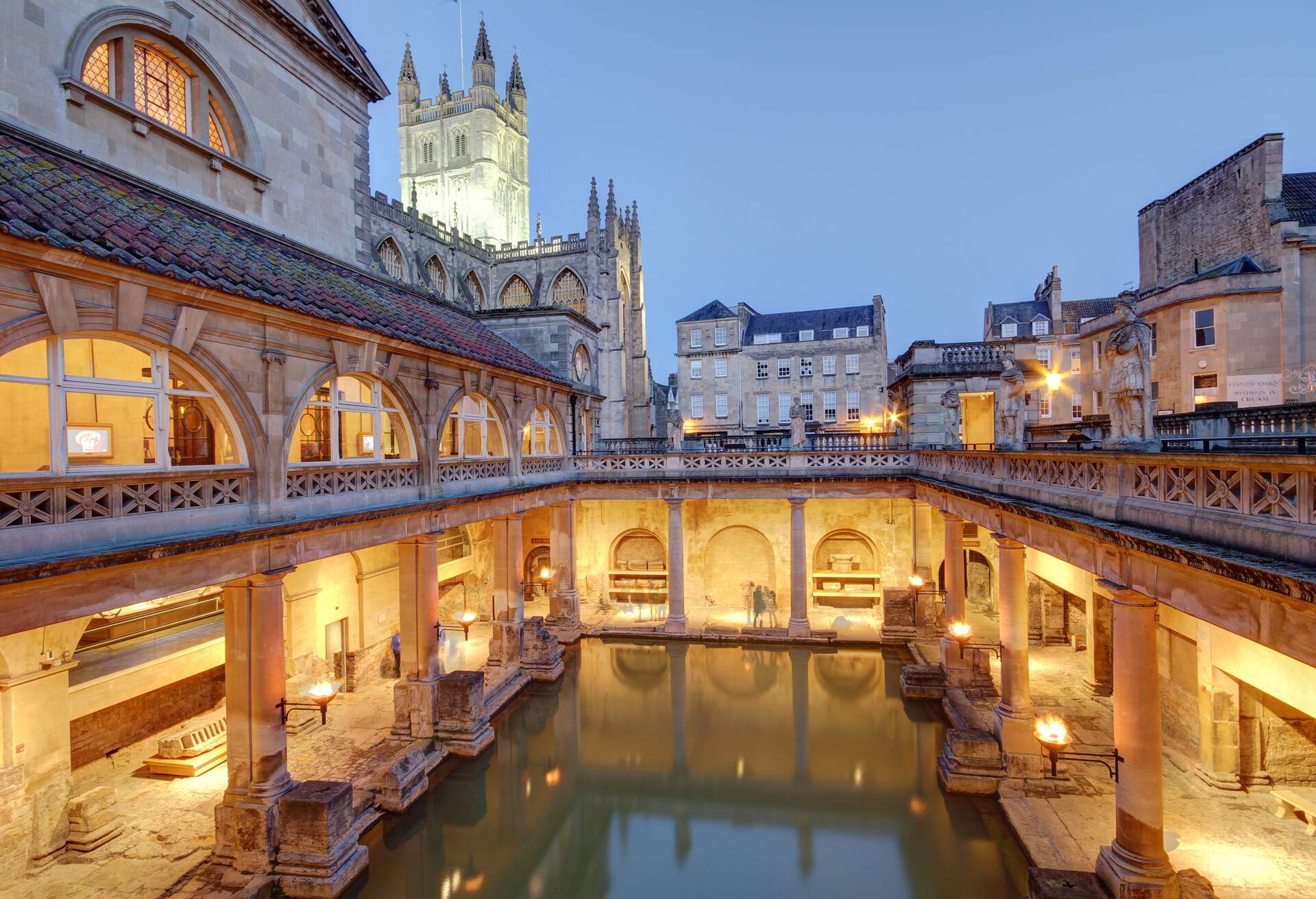 DEST_ENGLAND_BATH_ROMAN BATHS_GettyImages-137891225