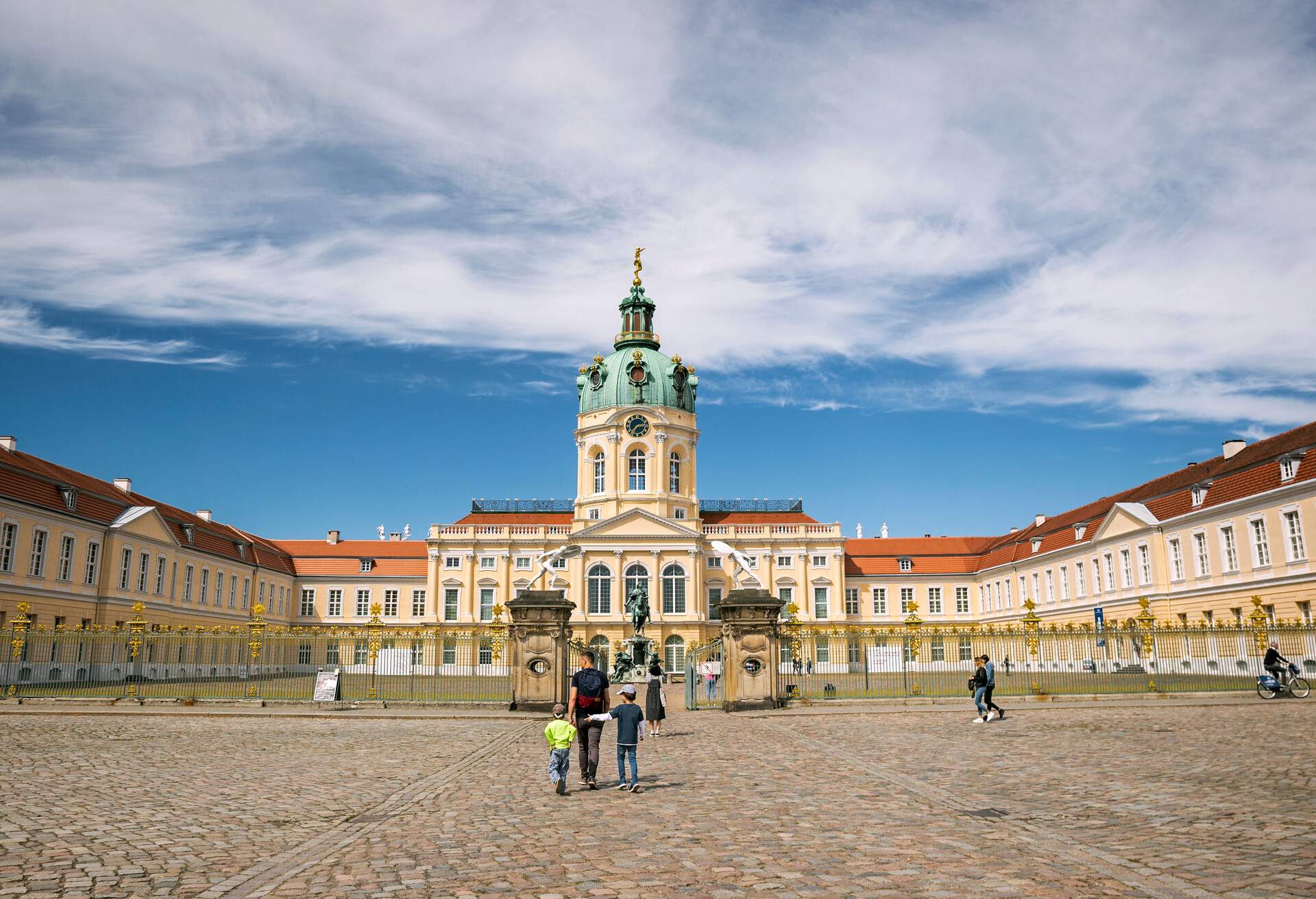 DEST_GERMANY_BERLIN_SCHLOSS_CHARLOTTENBURG_shutterstock_1086106034