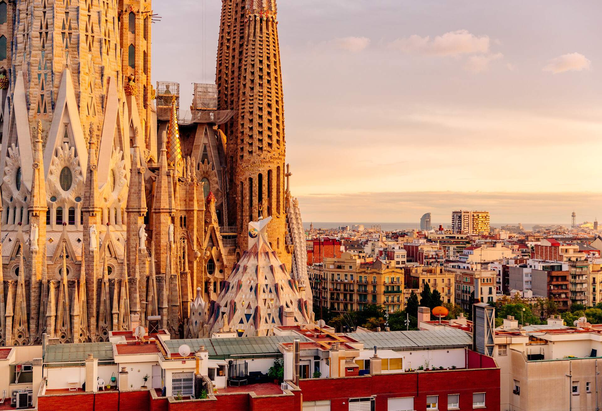 DEST_SPAIN_BARCELONA_SAGRADA_FAMILIA_GettyImages-1225409126