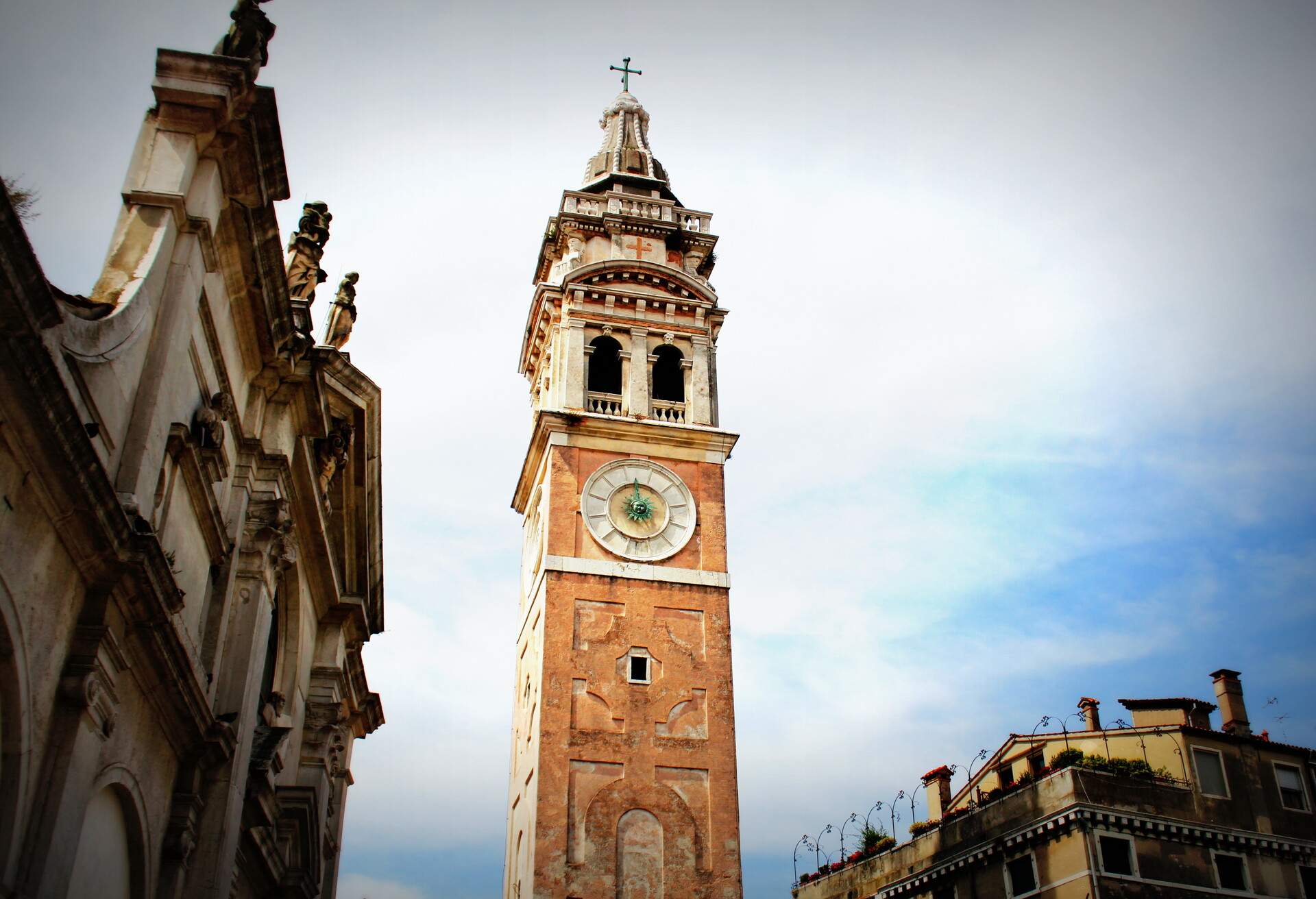 DEST_ITALY_VENICE_SANTA-MARIA-FORMOSA-CHURCH_GettyImages-683057926
