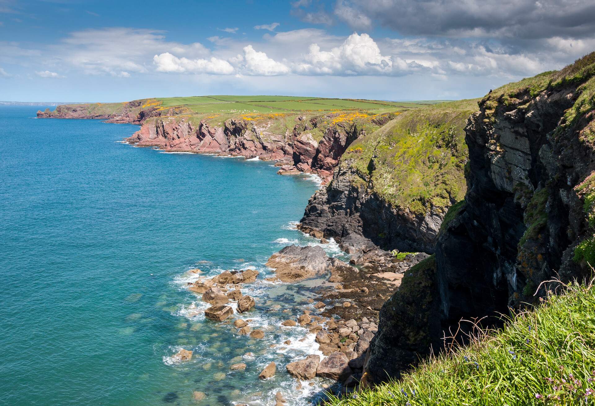 DEST_UK_WALES_Musselwick-Sands_GettyImages-535906727