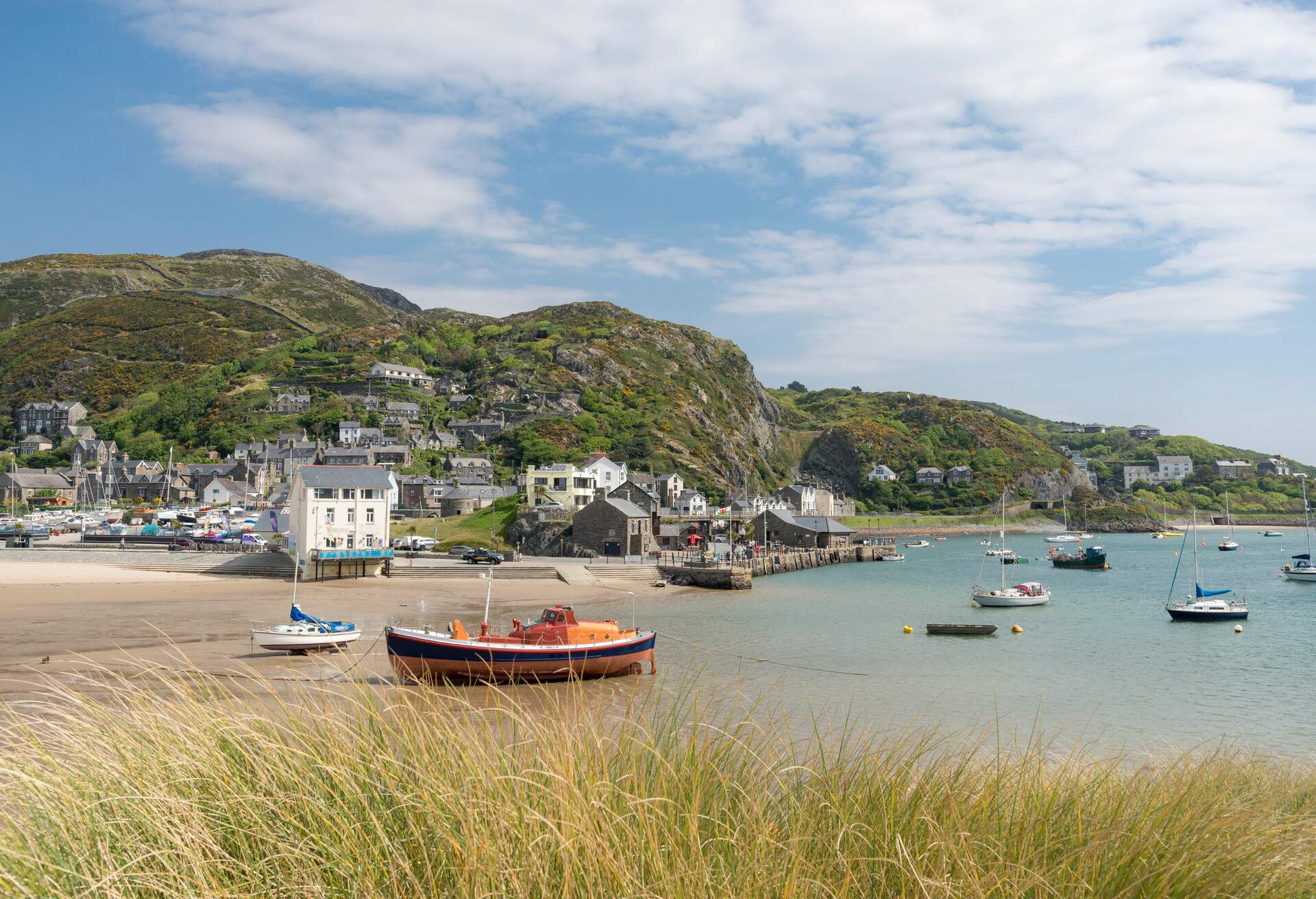 DEST_UNITED KINGDOM_WALES_BARMOUTH_SEASIDE TOWN_GettyImages-694937822