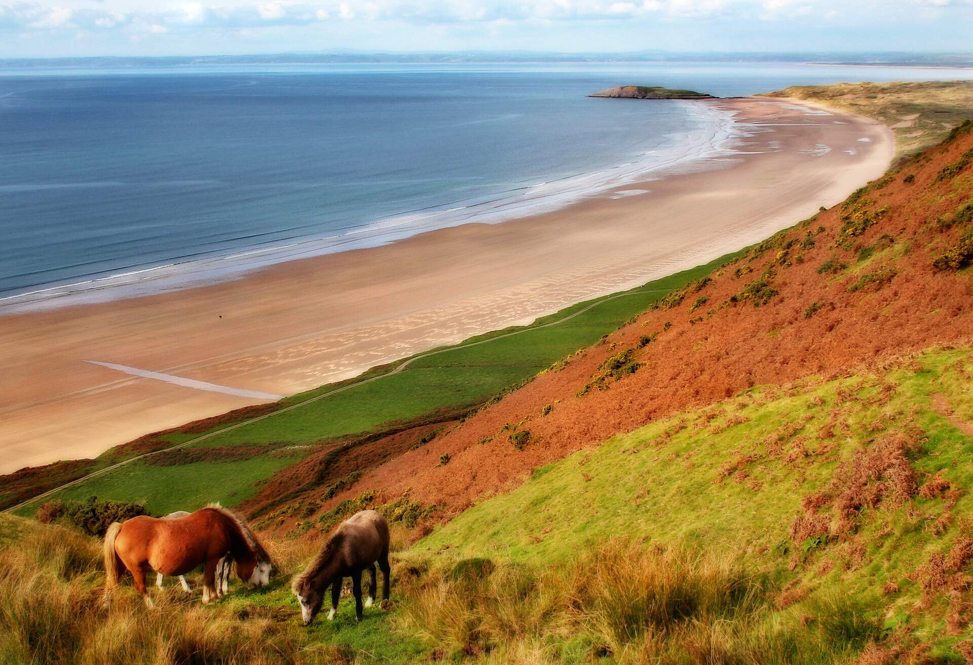 DEST_WALES_GOWER_Rhossili Bay_GettyImages-93453546