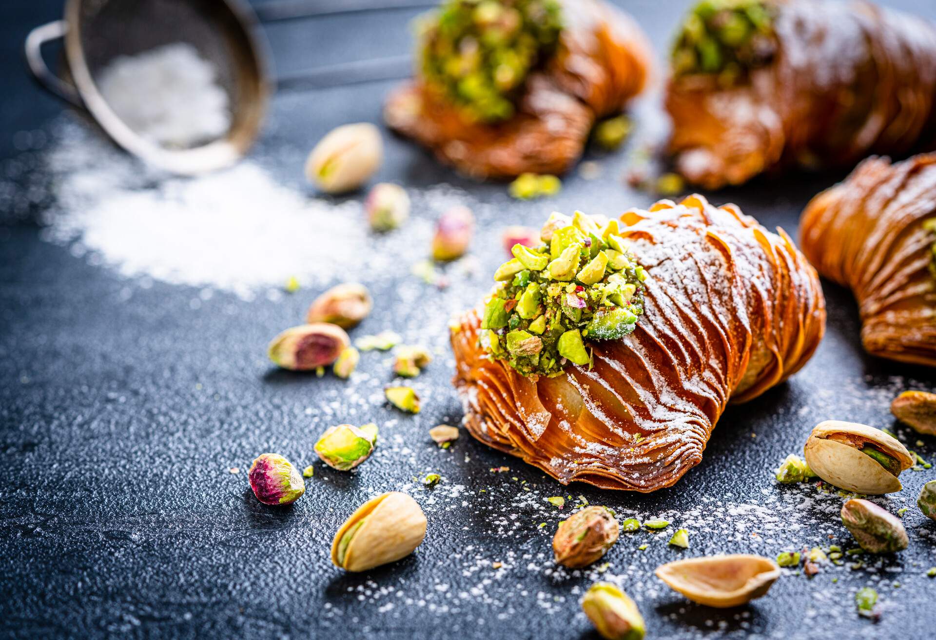 THEME_FOOD_sfogliatelle_GettyImages-1319266523