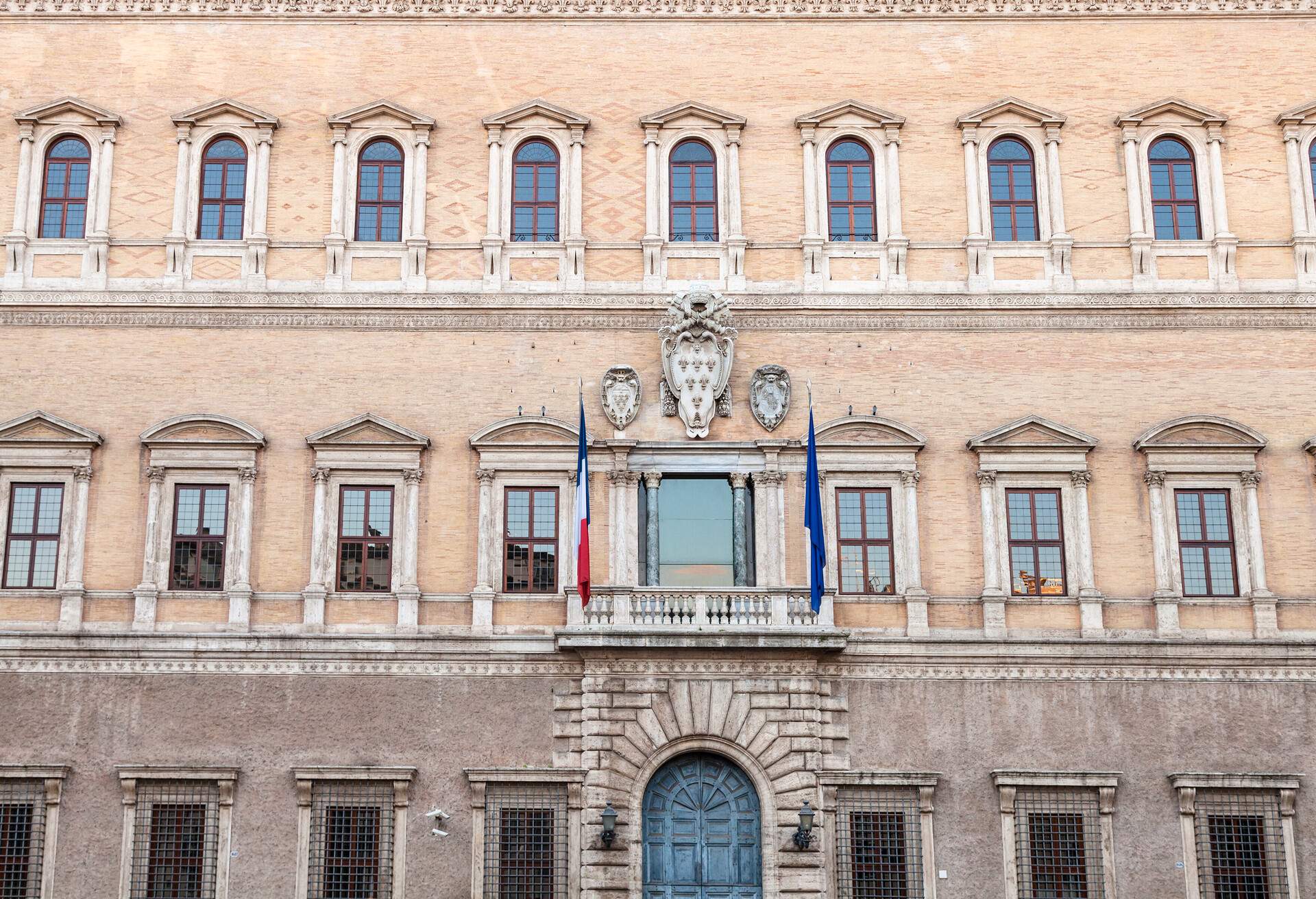 DEST_ITALY_ROME_FARNESE-PALACE_GettyImages-629323316
