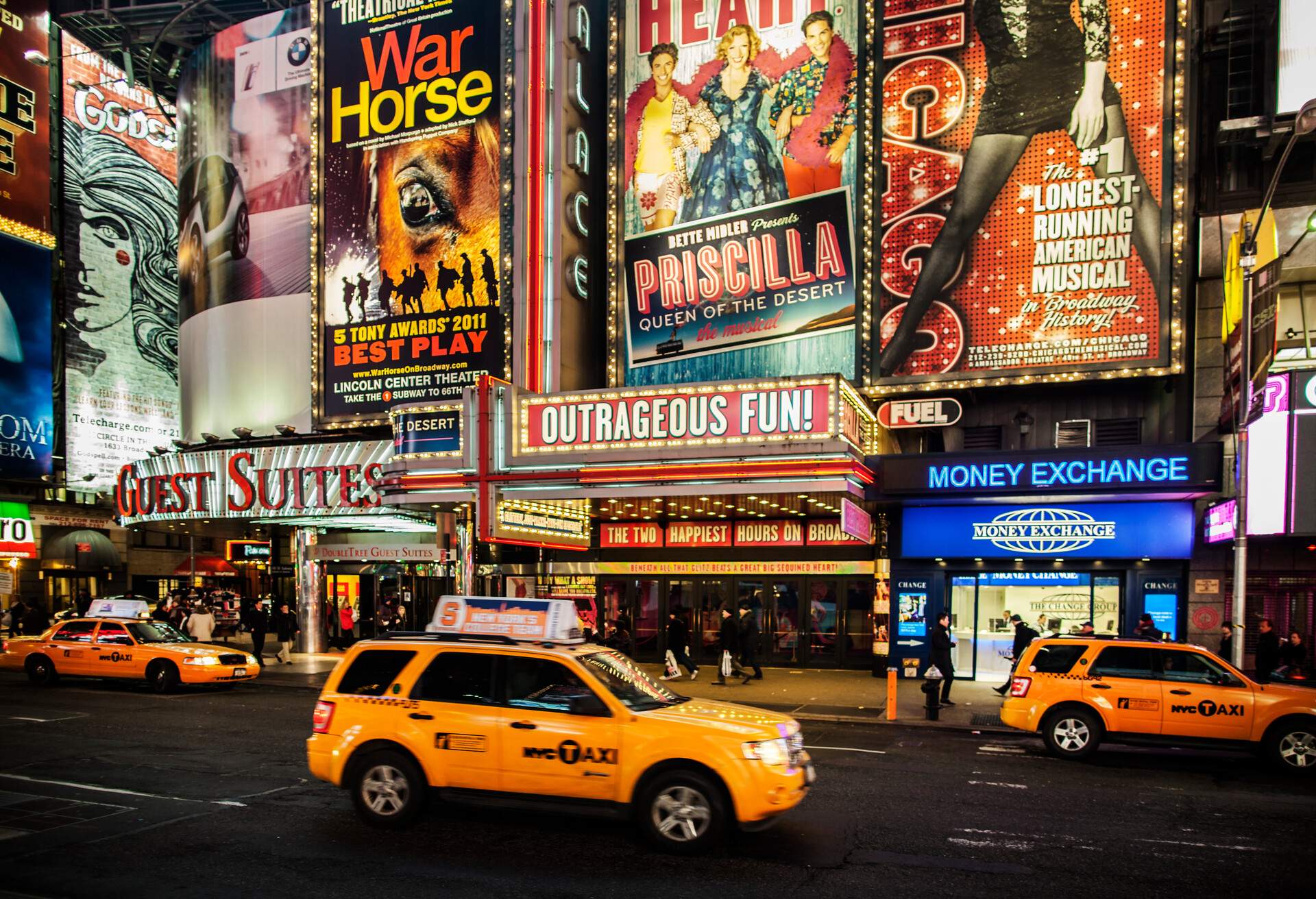 DEST_USA_NEW-YORK_BROADWAY_GettyImages-495858191