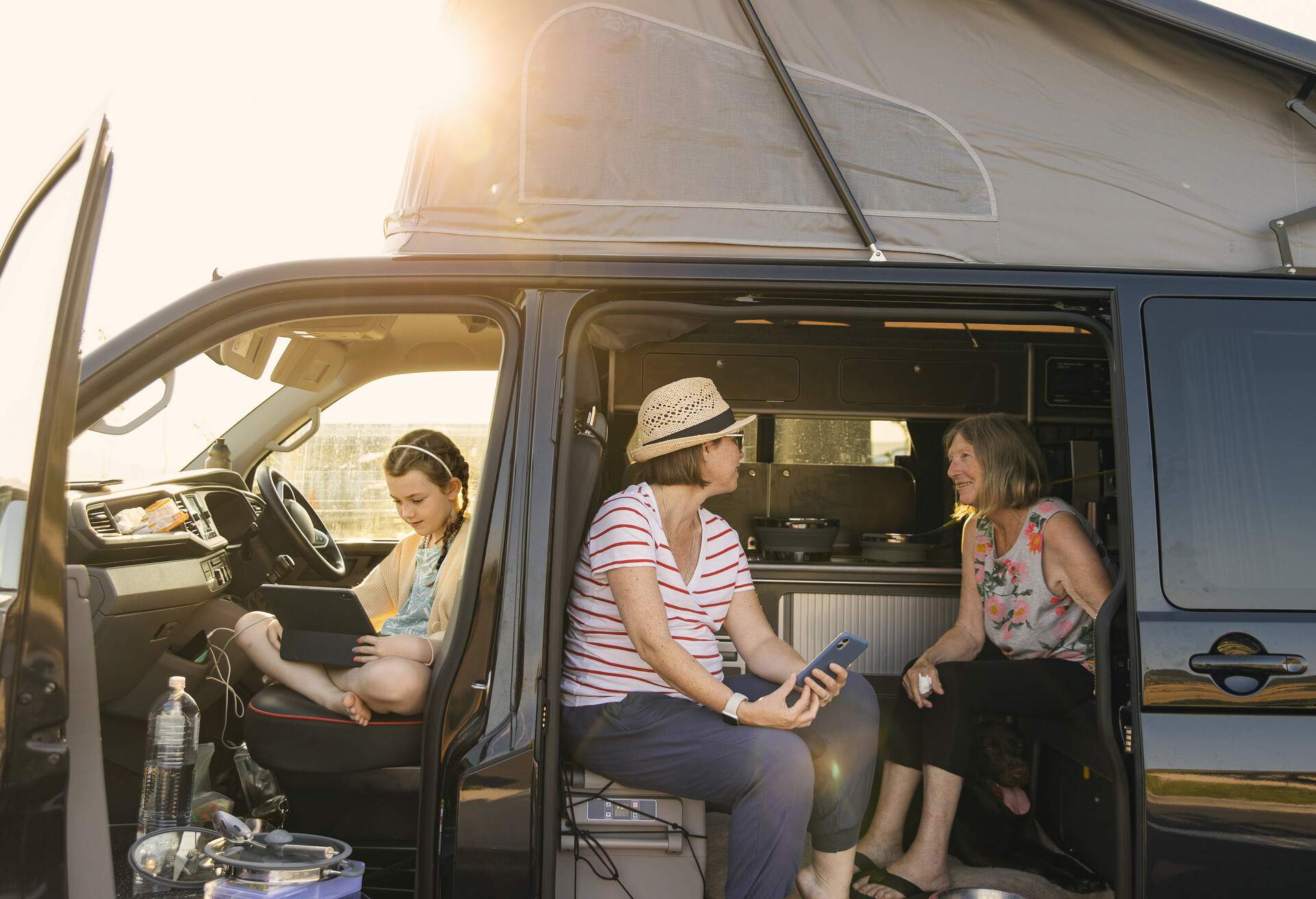 theme_camping_camper_van_family_gettyimages