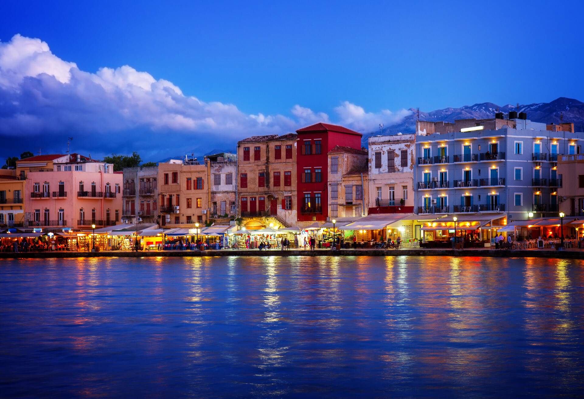 DEST_GREECE_CRETE_CHANIA-venetian habour-GettyImages-626807428