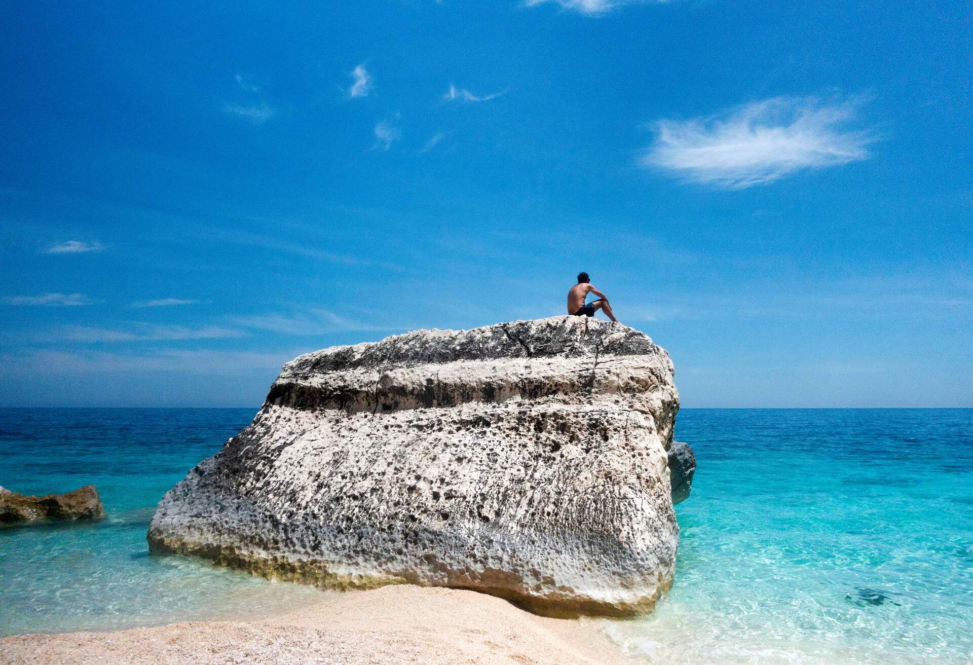 DEST_ITALY_SARDINIA_CALA_MARIOLU_GettyImages-1395173874.jpg