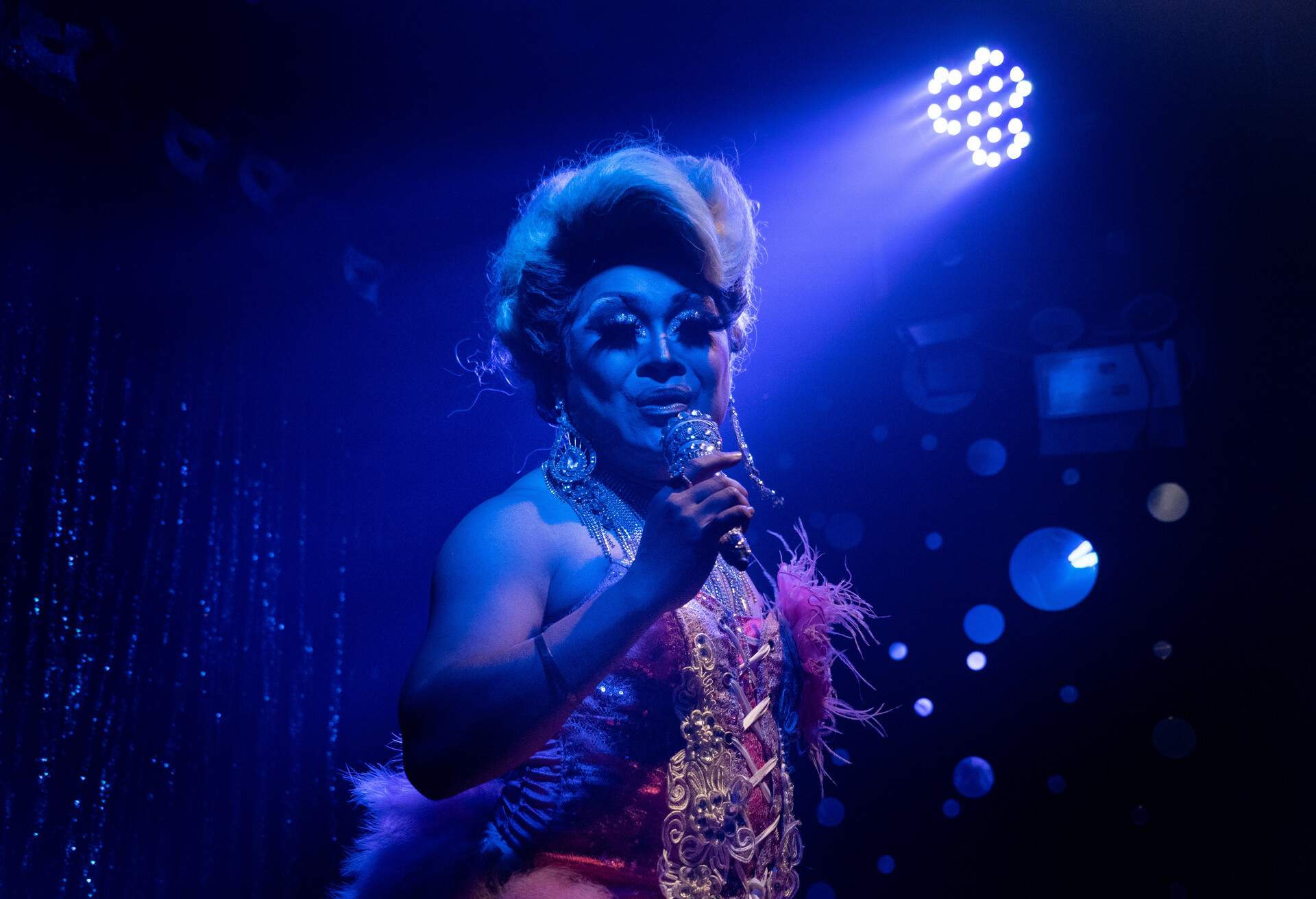 THEME_CABARET_SHOW_PEOPLE_DRAG_QUEEN_GettyImages-1357586931