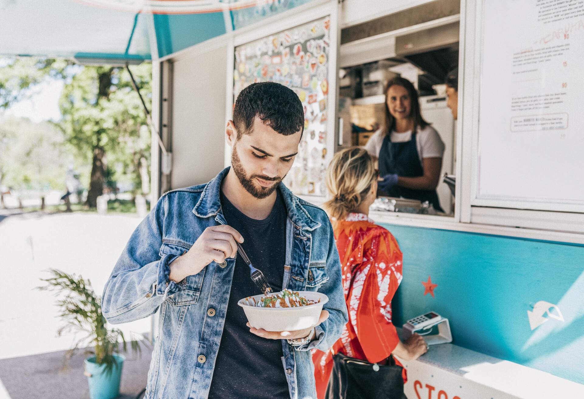 theme_foodtruck_gettyimages-1094895724_universal_within-usage-period_65705.jpg