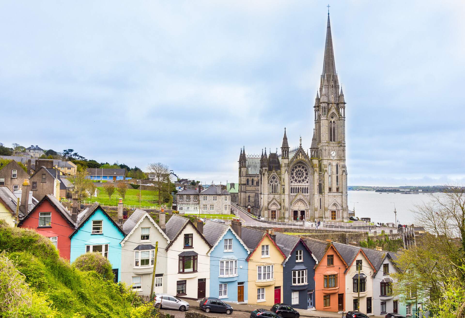 DEST_IRELAND_COBH-shutterstock-premier_1098315935