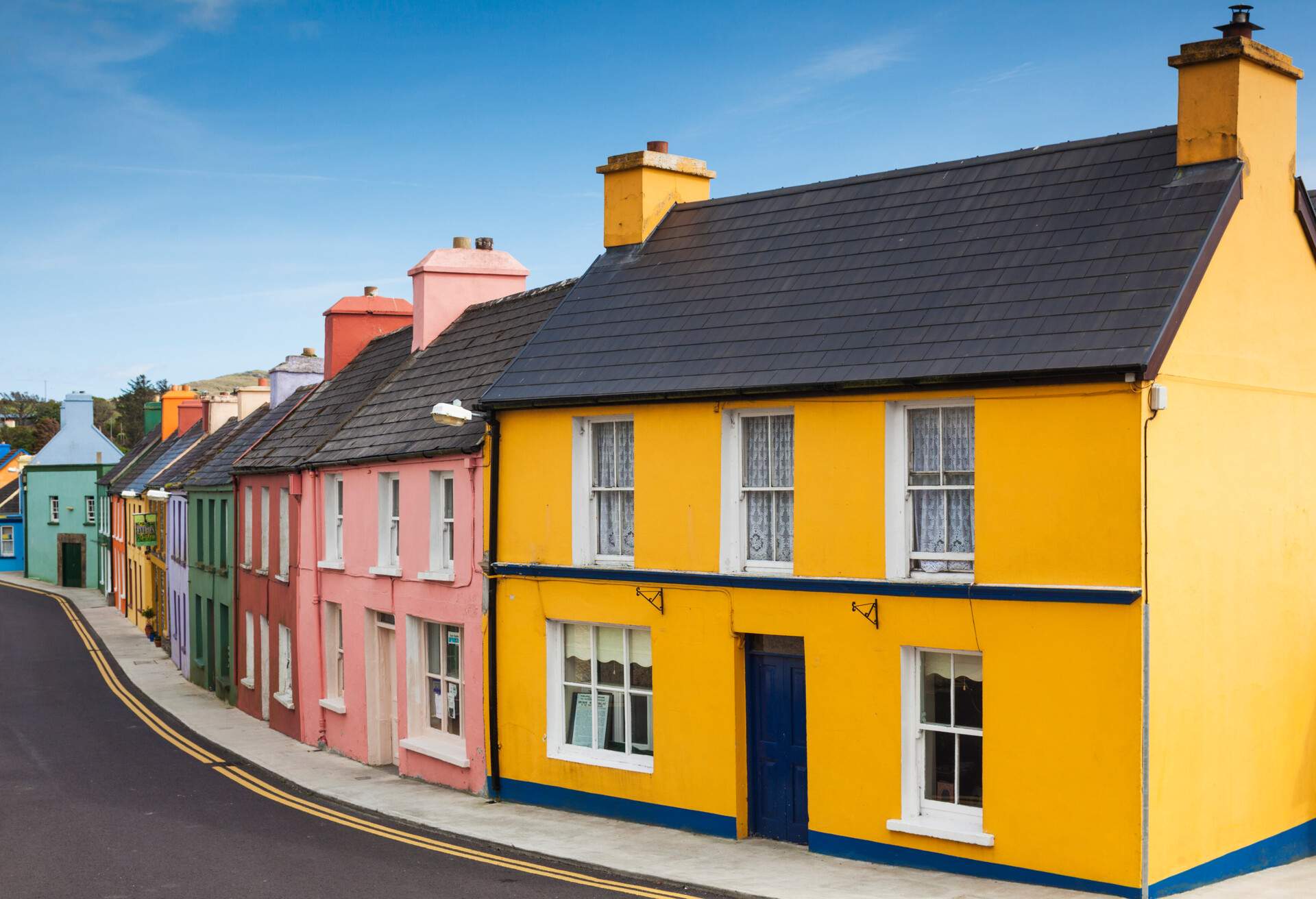 Ireland, County Cork, Beara Peninsula, Ring of Beara, Eyeries, colorful houses
