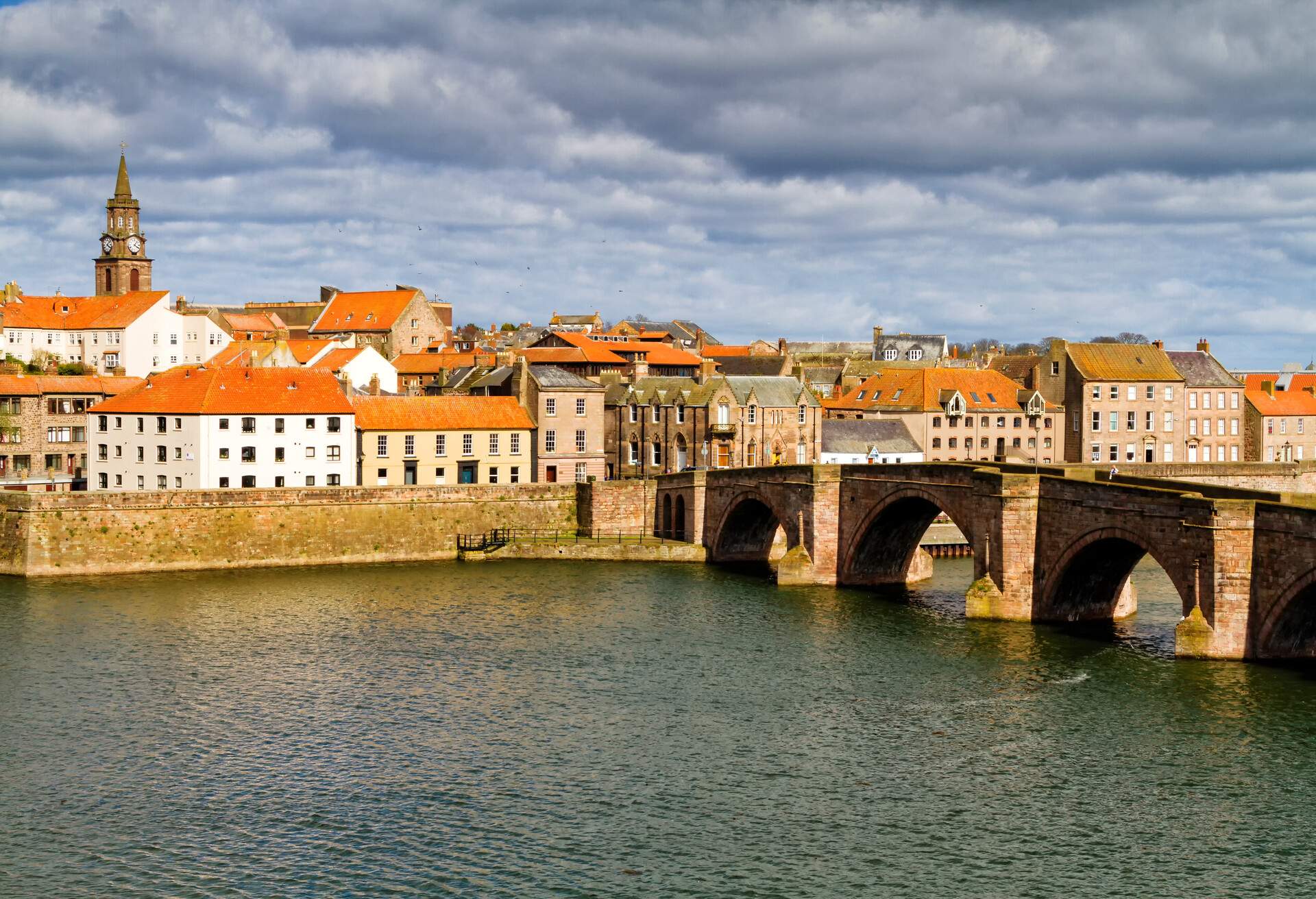 DEST_UK_ENGLAND_BERWICK-UPON-TWEED_shutterstock-portfolio_1330986572