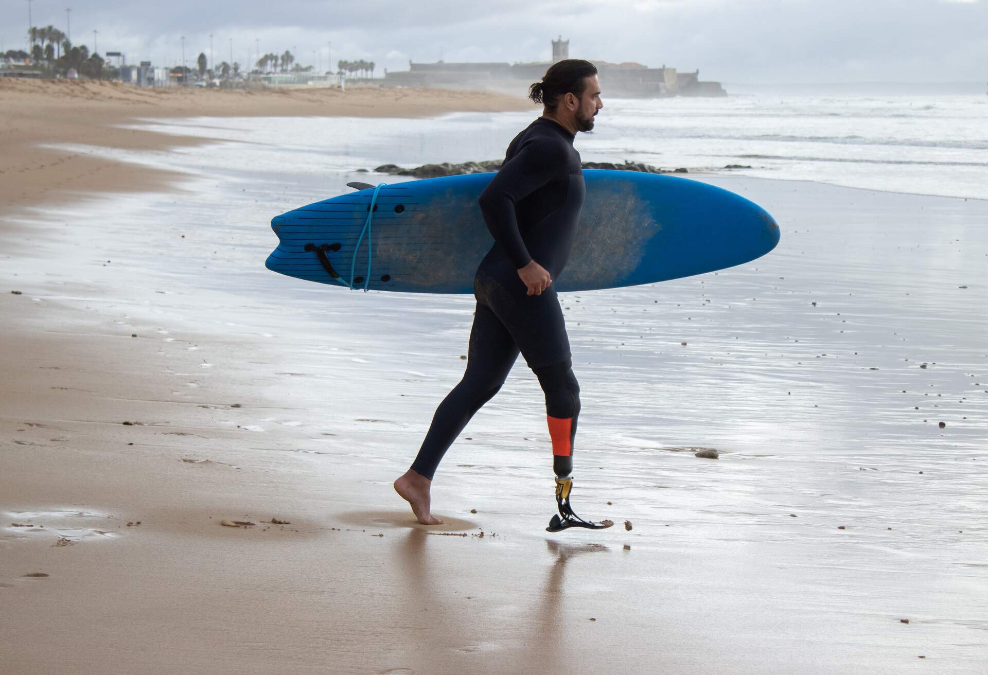 THEME_PEOPLE_MAN_SURF_BEACH_GettyImages