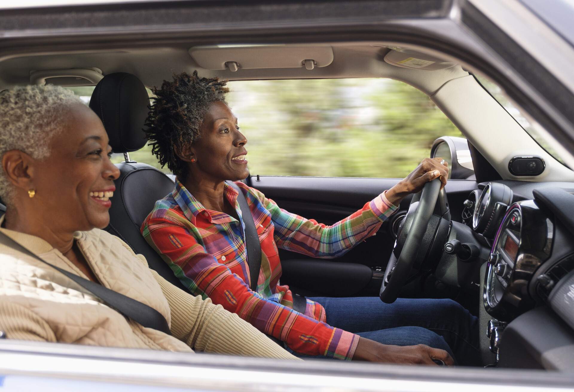 theme_people_lgbtq_gay_couple_car_roadtrip_gettyimages