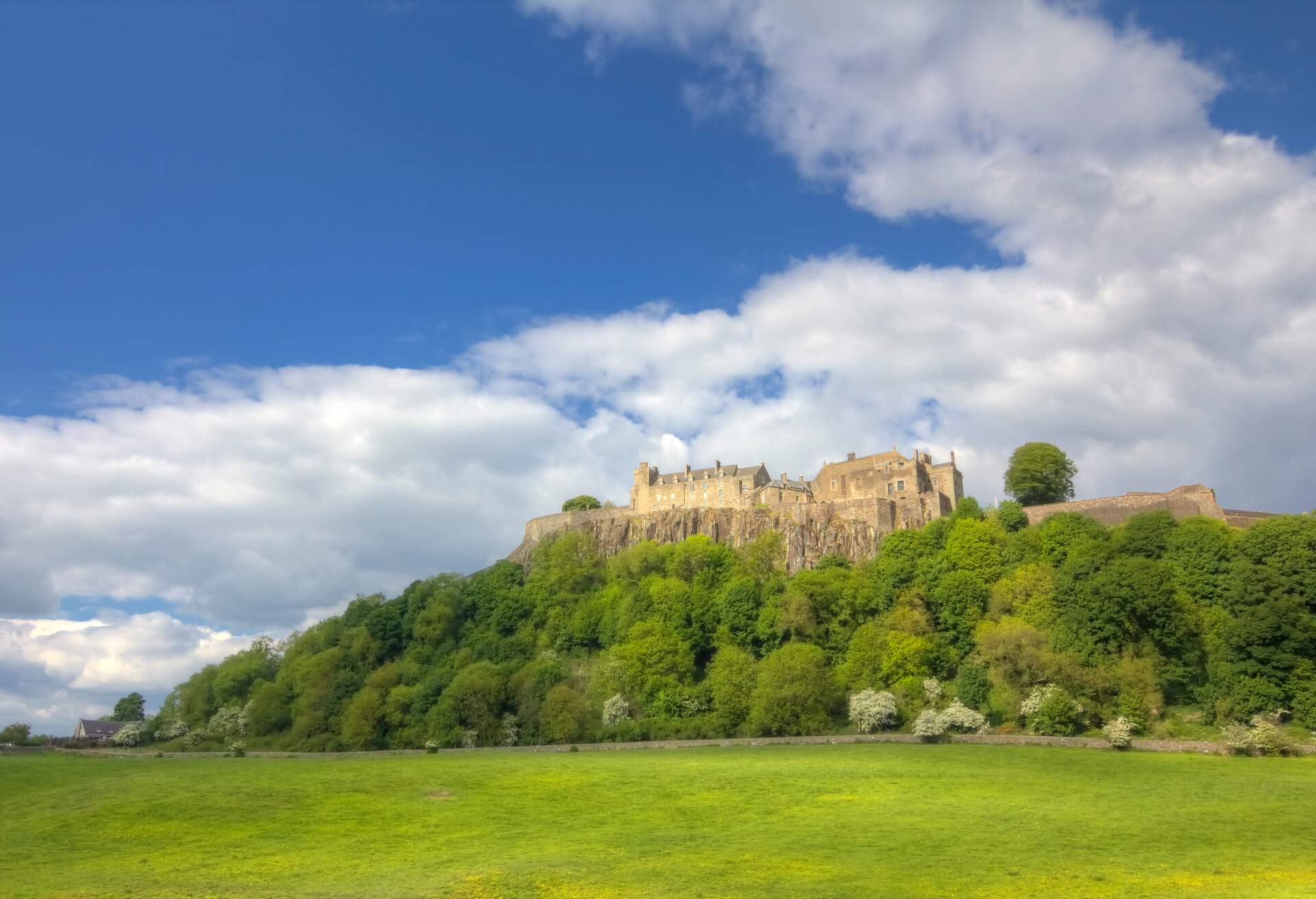 DEST_SCOTLAND_STIRLING_CASTLE_GettyImages-125738950