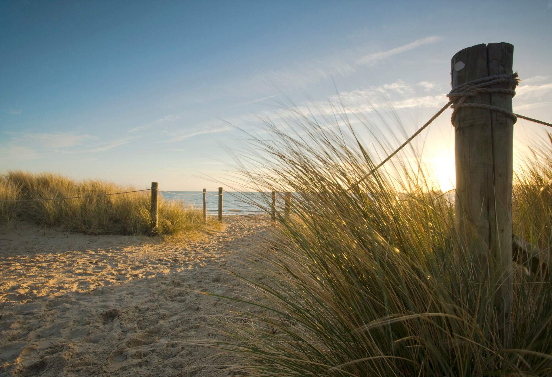 DEST_UK_ENGLAND_STUDLAND-BEACH_GettyImages-154955615