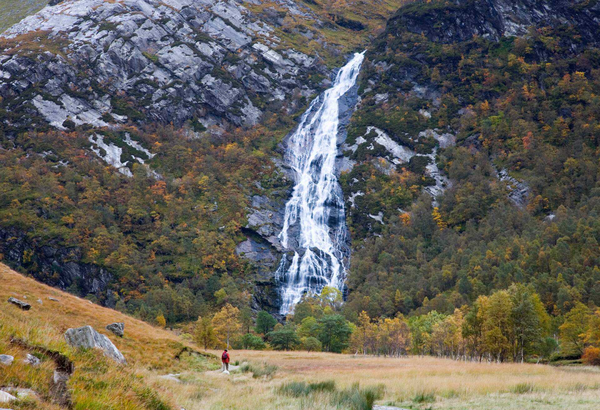 DEST_UK_SCOTLAND_GLEN-NEVIS_Steall-Waterfall_GettyImages-148939235