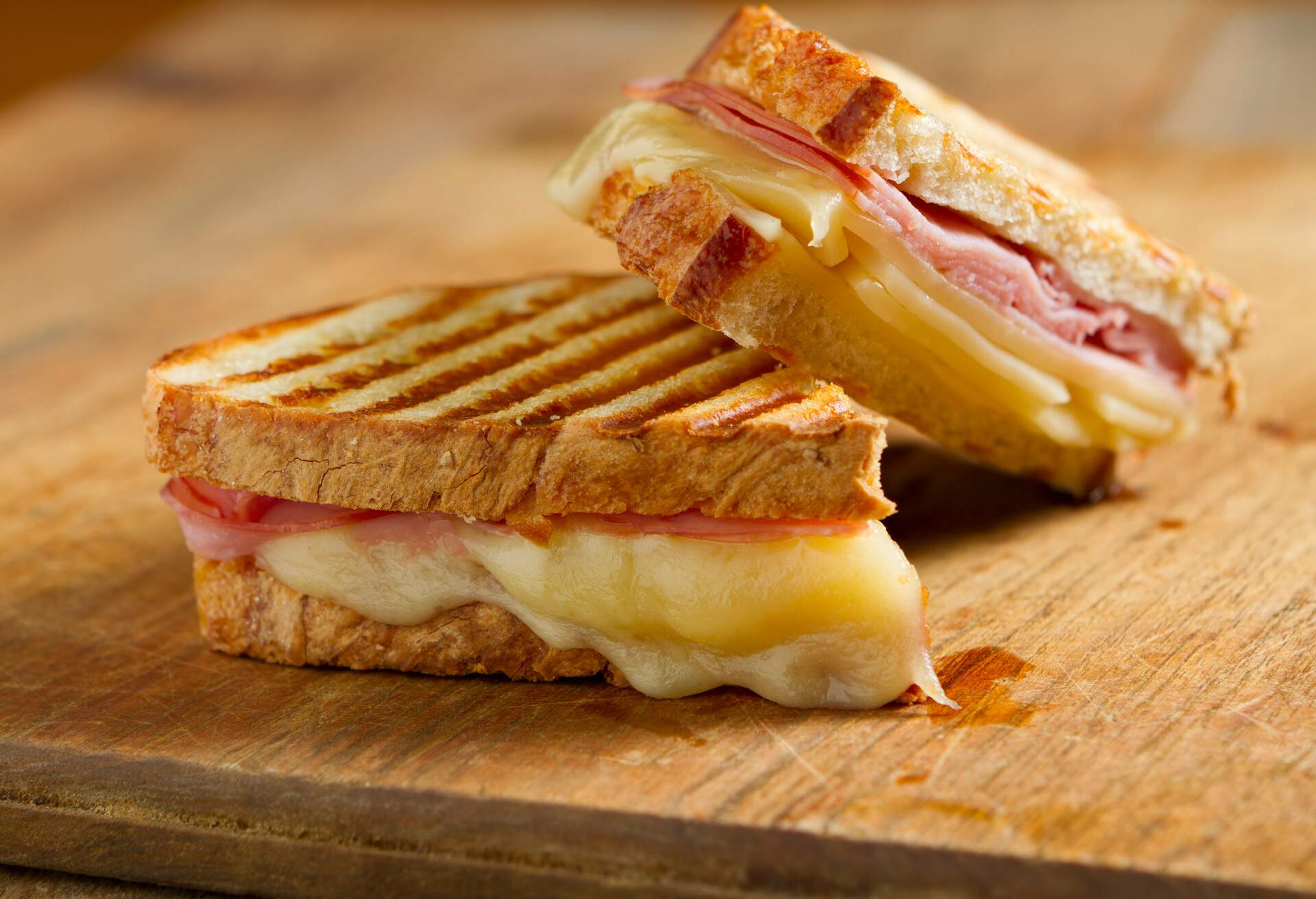 THEME_FOOD_CROQUE_MONSIEUR_GettyImages-155388694