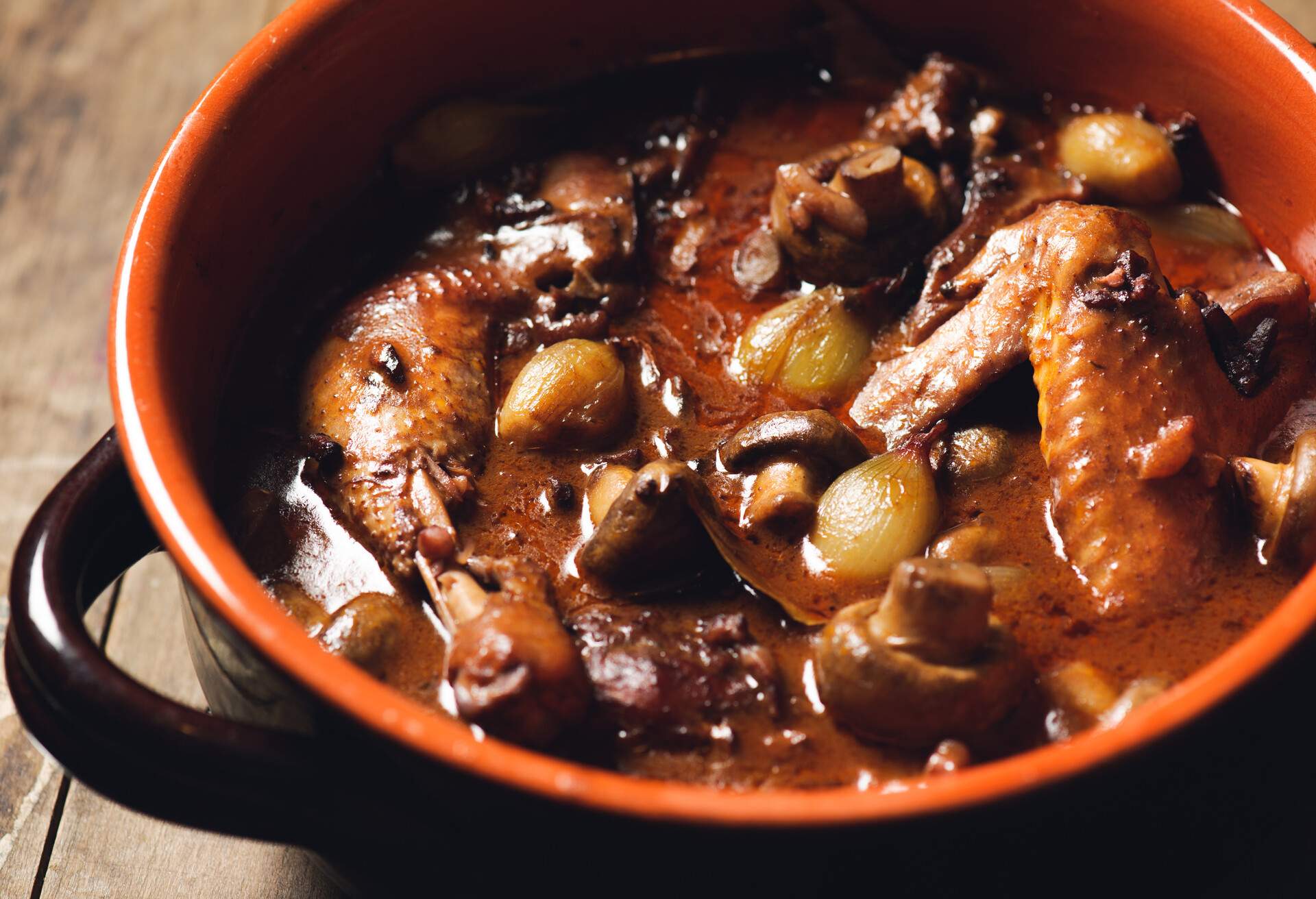THEME_FOOD_FRENCH_Coq Au Vin_GettyImages-162245450