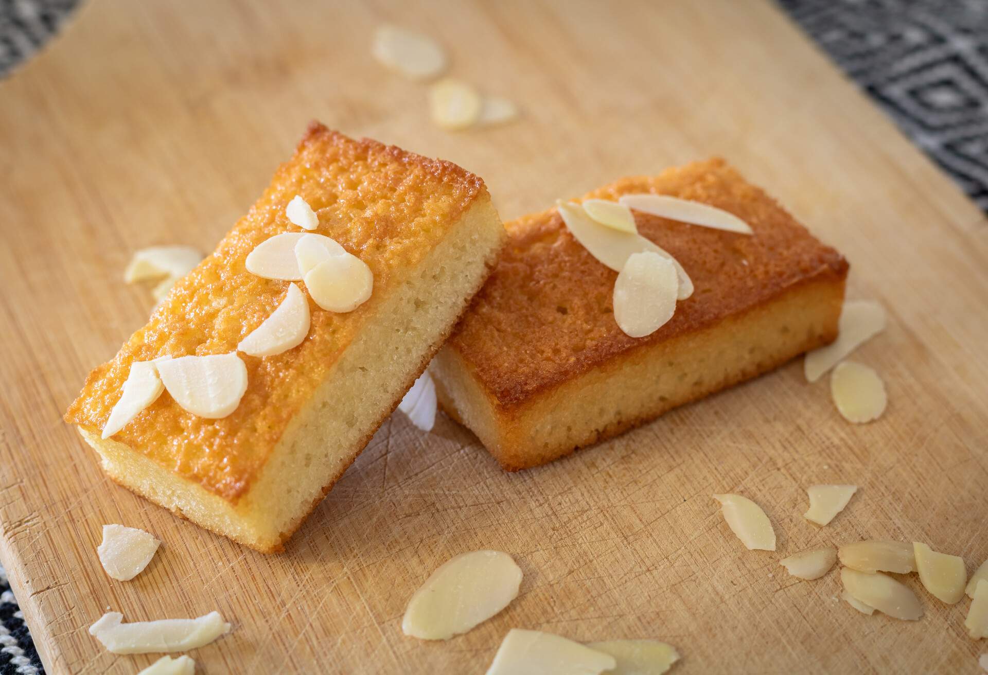 THEME_FOOD_FRENCH_FINANCIER_GettyImages-1315797854