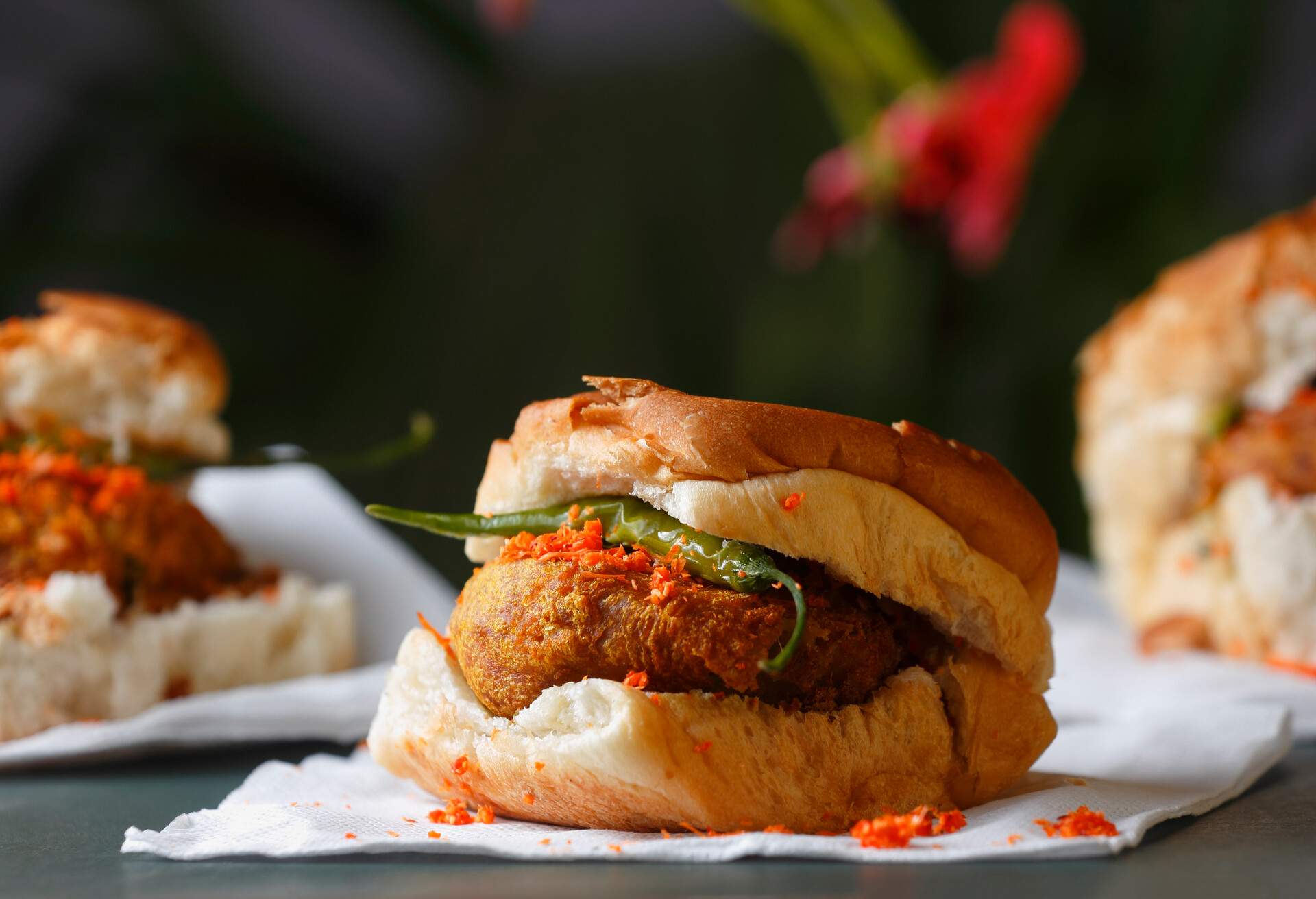 THEME_FOOD_INDIAN_VADA_PAV_GettyImages-1329212743