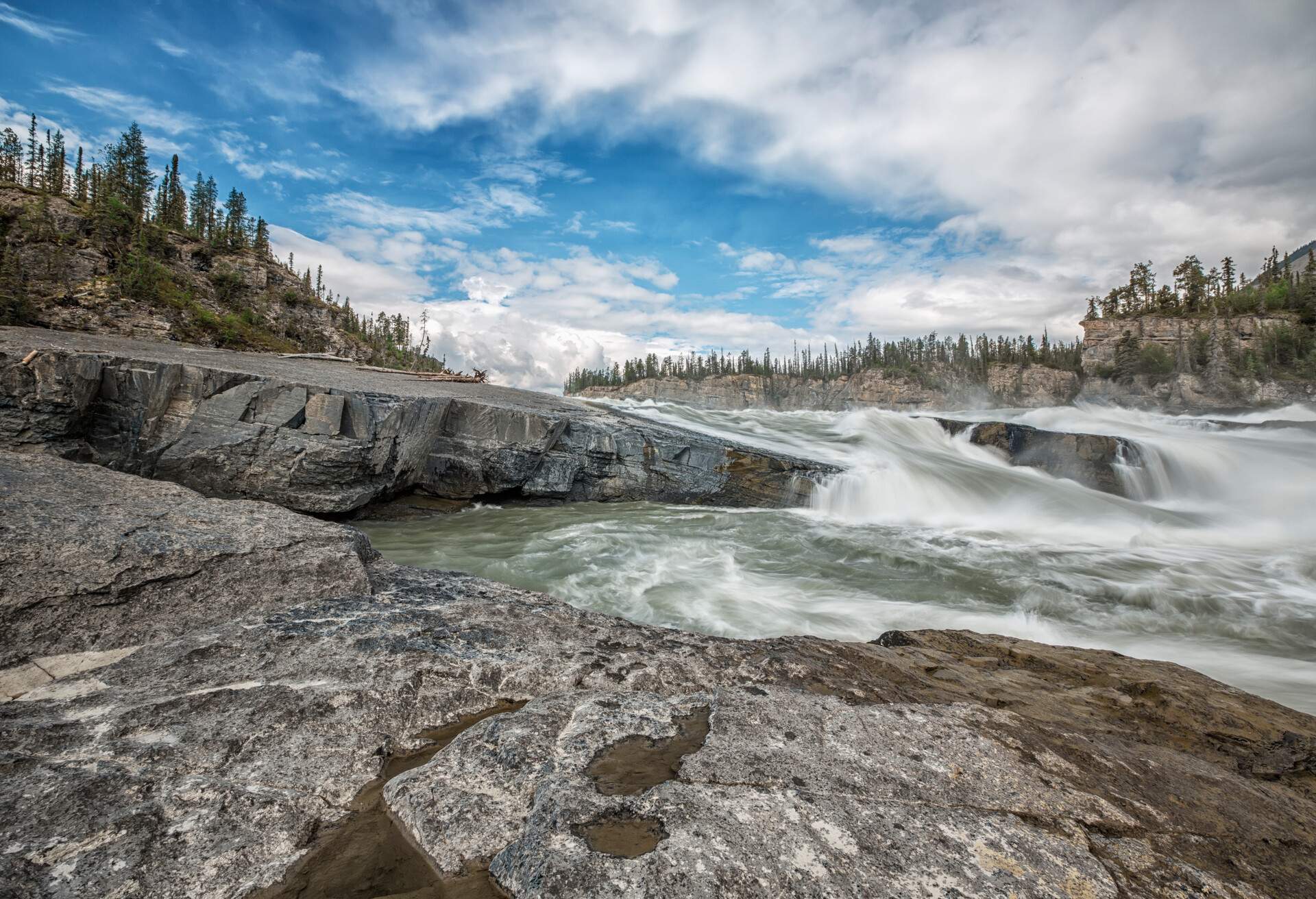 DEST_CANADA_Nahanni National Park_GettyImages-539612513