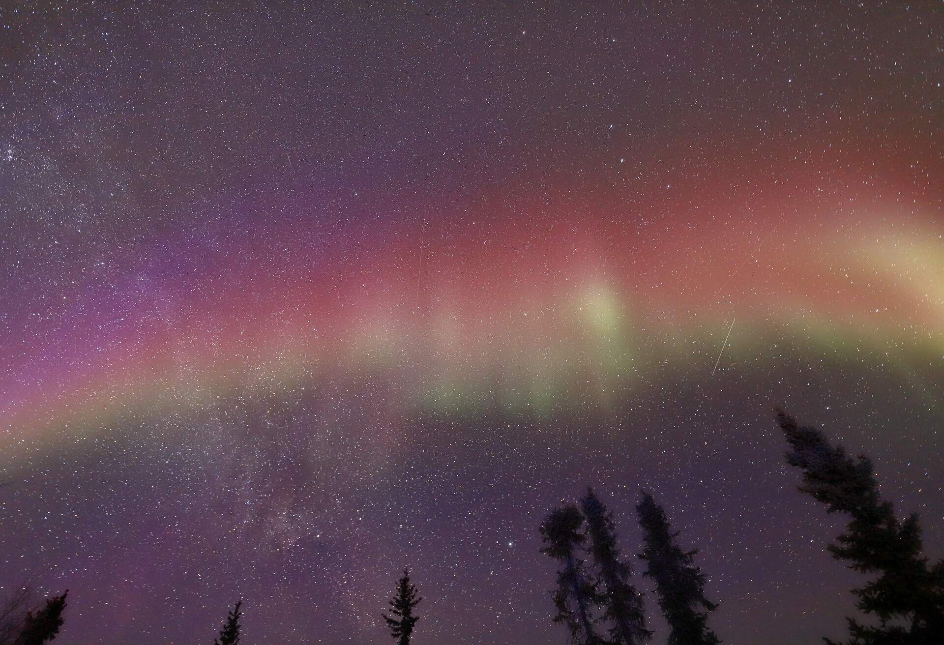 CANADA_YELLOWKNIFE_NORTHERN_LIGHT